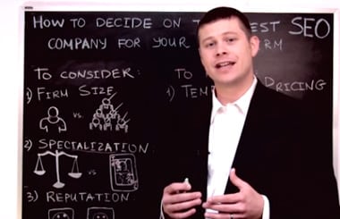 Man teaches how to select the best SEO firm, focusing on size, specialization, and reputation.